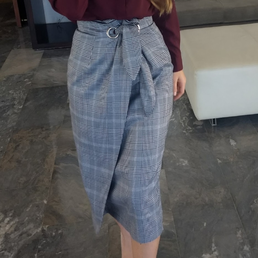 Intricate belt wrap midi Skirt - size S